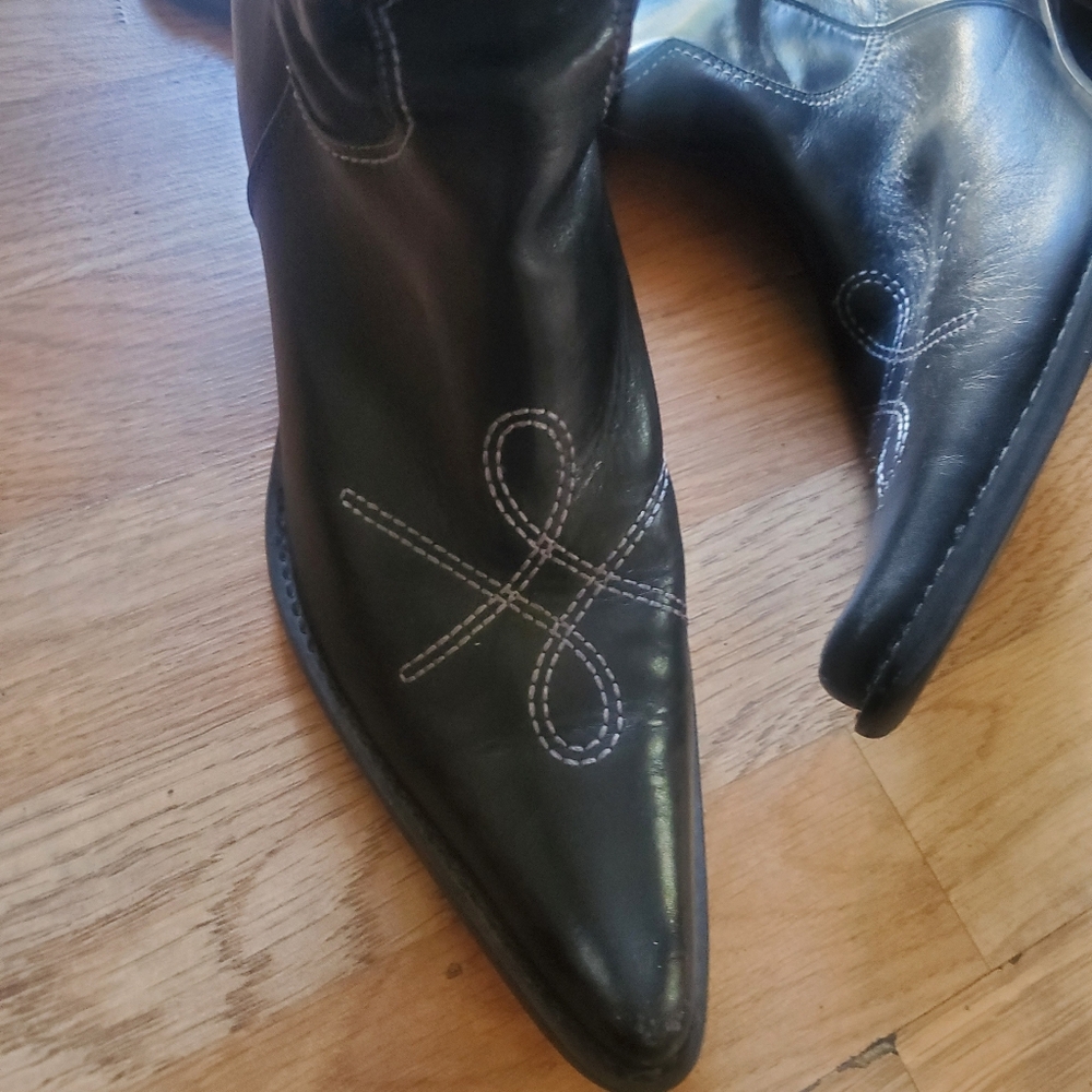 Franco Sarto Pointed Toe Black Western/cowboy Boots with Decorative Stitching
